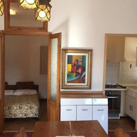 Nel Set Di Piccolo Mondo Antico Villa Viola Вальсольда Экстерьер фото