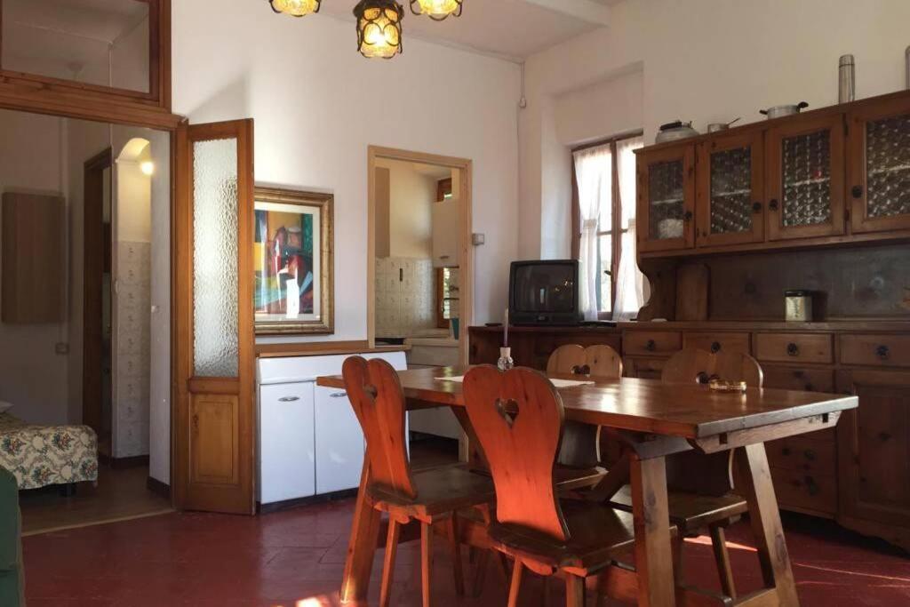 Nel Set Di Piccolo Mondo Antico Villa Viola Вальсольда Экстерьер фото