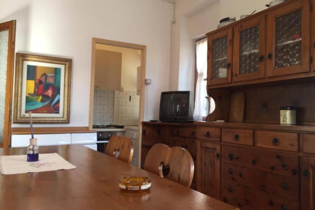 Nel Set Di Piccolo Mondo Antico Villa Viola Вальсольда Экстерьер фото