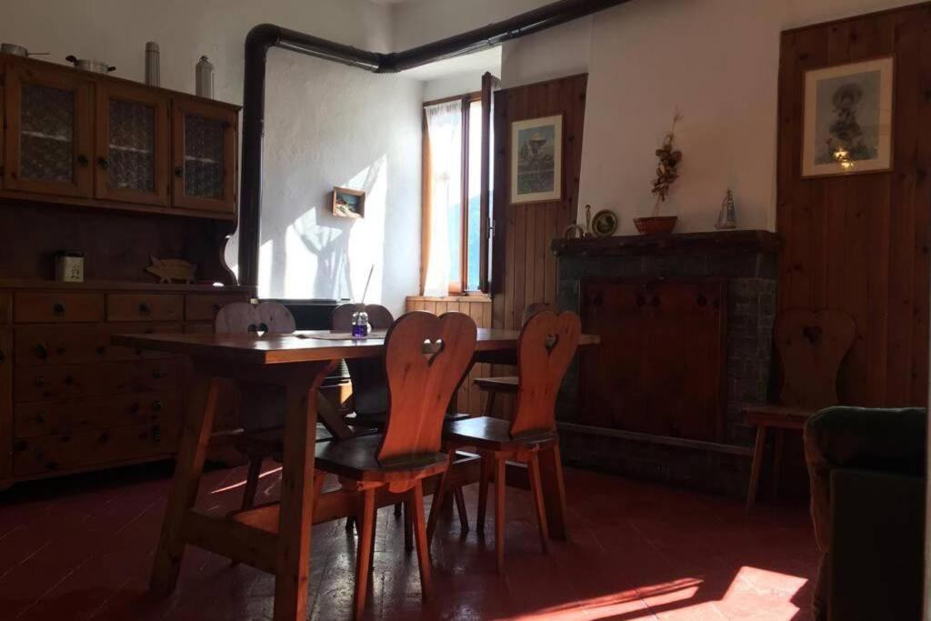 Nel Set Di Piccolo Mondo Antico Villa Viola Вальсольда Экстерьер фото