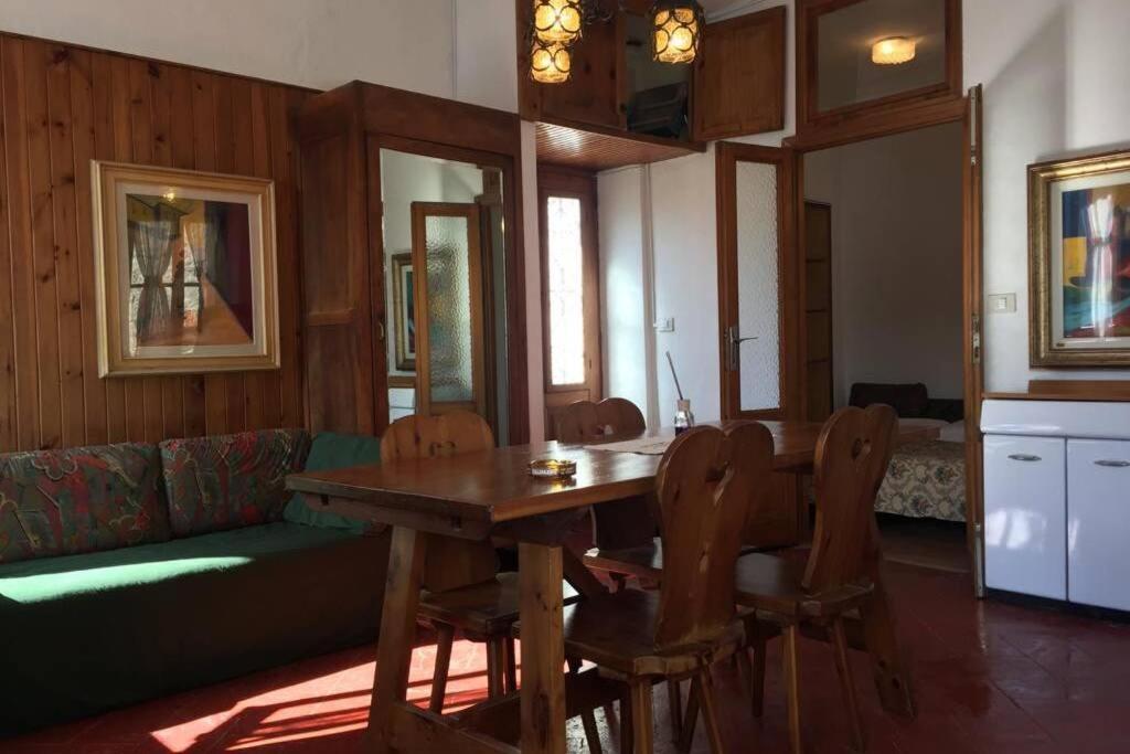 Nel Set Di Piccolo Mondo Antico Villa Viola Вальсольда Экстерьер фото