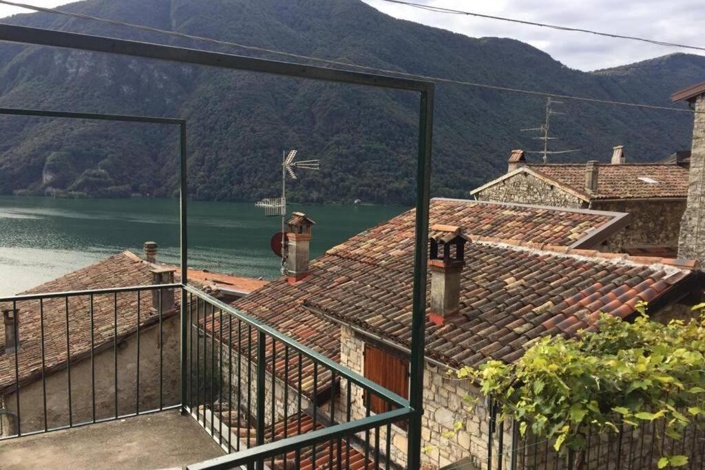 Nel Set Di Piccolo Mondo Antico Villa Viola Вальсольда Экстерьер фото